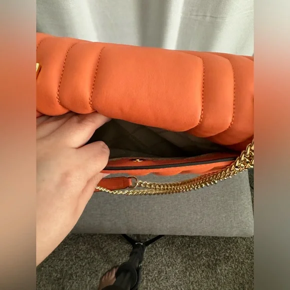 Michael Kors Whitney Large Quilted Leather Convertible Shoulder Bag - Picture 8 of 10